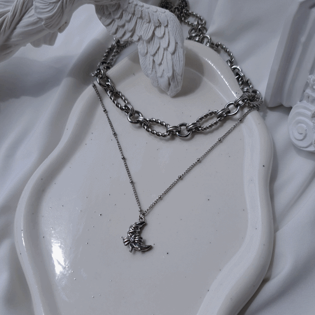 [Baby Monster Rora Necklace] Balletcore Moon Layered Necklace