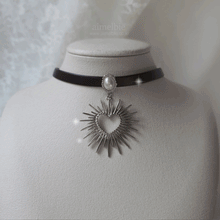 Load image into Gallery viewer, Heart Supernova Leather Choker - Silver ver.