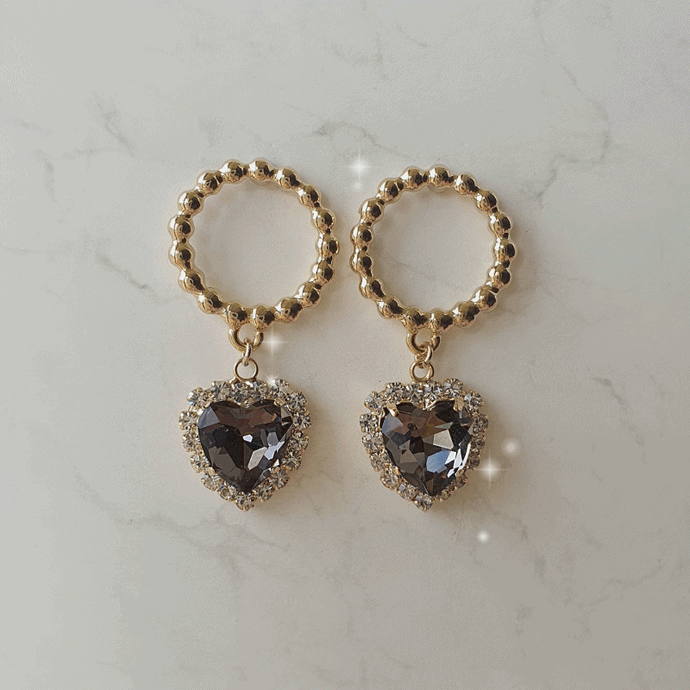 Gold Ring and Heart Earrings - Black Diamond