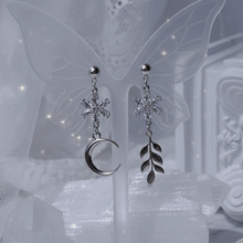 Load image into Gallery viewer, [IU Earrings] Lunar Leaves Earrings