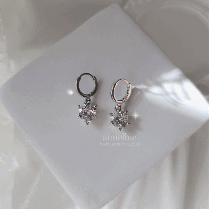 Dainty Heart Crystal Huggies Earrings - Silver Color (Oh My Girl Hyojung Earrings)