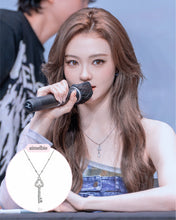 Load image into Gallery viewer, [MEOVV Ella Necklace] Antique Baroque Key Necklace - Silver Color