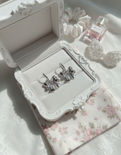 Load image into Gallery viewer, [Hearts2Hearts Ana Earrings] Adorable Ribbon Huggies Earrings - Silver