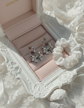 Load image into Gallery viewer, [Hearts2Hearts Ana Earrings] Adorable Ribbon Huggies Earrings - Silver