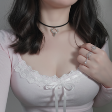 Load image into Gallery viewer, [ITZY Chaeryeong Necklace] Raindeer Choker Necklace - Silver Color
