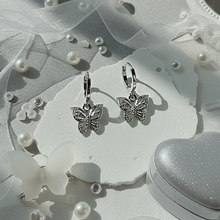 Load image into Gallery viewer, [ITZY Yuna Earrings] The Little Butterfly Huggies Earrings