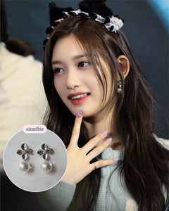 [IVE Leeseo, STAYC Sieun Earrings] Botanic Flower and Pearl Earrings - Silver