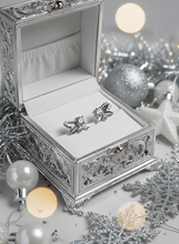 Load image into Gallery viewer, Elf Leaves Earring - Silver Color
