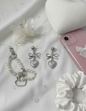 Load image into Gallery viewer, [NMIXX Jiwoo Earrings] Vintage Silver Heart Earrings
