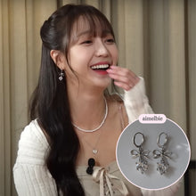 Load image into Gallery viewer, [IU Earrings] Dainty Heart Crystal and Ribbon Huggies Earrings - Silver Color