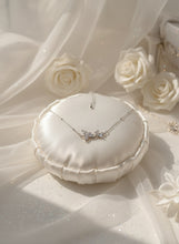 Load image into Gallery viewer, [Baby DONT Cry Yihyun Necklace] Dreamy Crystal Semi Choker Necklace
