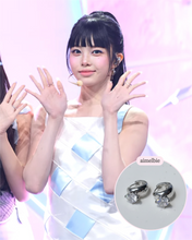 Load image into Gallery viewer, [Hearts2Hearts Ian Earrings] Diamond Ring Huggies Earrings - Silver Color