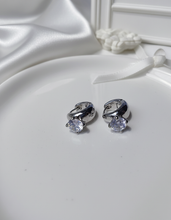 Load image into Gallery viewer, [Hearts2Hearts Ian Earrings] Diamond Ring Huggies Earrings - Silver Color