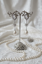 Load image into Gallery viewer, [IU, Kim Sejeong Earrings] Minerva Earrings - Silver version