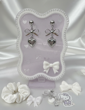 Load image into Gallery viewer, [NMIXX Jiwoo Earrings] Vintage Silver Heart Earrings