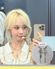 Load image into Gallery viewer, [Aespa Winter Earrings] Elf of The Night Forest Earrings