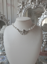 Load image into Gallery viewer, [MEOVV Anna Necklace] Baroque Angel Pearl Choker Necklace - Silver