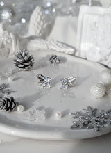 Load image into Gallery viewer, Elf Leaves Earring - Silver Color