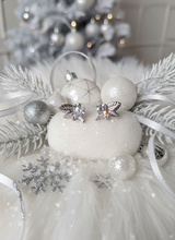 Load image into Gallery viewer, Elf Leaves Earring - Silver Color