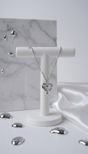 Load image into Gallery viewer, [NMIXX Sullyoon Necklace] Melting Metalic Heart Semi Choker Necklace