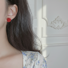 Load image into Gallery viewer, [Kwon Eunbi Earrings] Petit Rose Cabochon Earrings - Red