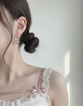 Load image into Gallery viewer, [VIVIZ Eunha Earrings] Pretzel Huggies Earrings - Silver Color