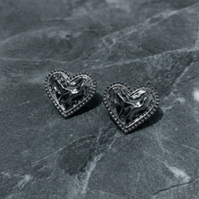 Load image into Gallery viewer, [Aespa NingNing, Red Velvet Joy, IVE Gaeul, ITZY Yuna Earrings] Silver Laced Hearts Earrings