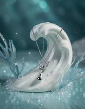 Load image into Gallery viewer, [NMIXX Haewon Necklace] Metalic Dewdrop Butterfly Necklace