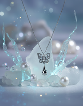Load image into Gallery viewer, [NMIXX Haewon Necklace] Metalic Dewdrop Butterfly Necklace