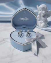 Load image into Gallery viewer, Glint Dual Ring Huggies Earrings