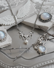 Load image into Gallery viewer, [I-DLE Shuhua Necklace] Love Goth Bat Chain Collarbone Necklace