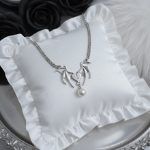 Load image into Gallery viewer, [I-DLE Shuhua Necklace] Love Goth Bat Chain Collarbone Necklace