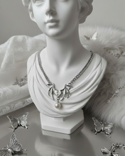 Load image into Gallery viewer, [I-DLE Shuhua Necklace] Love Goth Bat Chain Collarbone Necklace