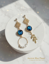 Load image into Gallery viewer, [Kim Sejeong Earrings] The Ancient Blue Planet Earrings