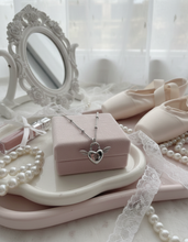 Load image into Gallery viewer, [Jo Yu-ri, CHUU Necklace] Angelic Heart Lock Layered Necklace - Silver Color