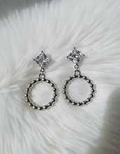 Load image into Gallery viewer, [IVE Wonyoung Earrings] Diamond and Silver Ring Earrings