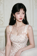 Load image into Gallery viewer, Vintage Rose Garden Earrings - Chandelier Version (fromis_9 Jisun Earrings)