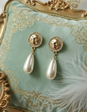 Load image into Gallery viewer, Ethnic Button and Long Pearl Earrings - Gold