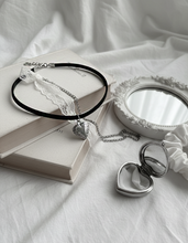 Load image into Gallery viewer, [Aespa Winter Choker] Vintage Heart Locket Choker - Silver Color