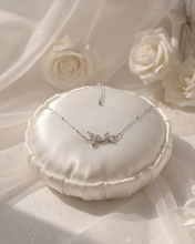 Load image into Gallery viewer, [Baby DONT Cry Yihyun Necklace] Dreamy Crystal Collarbone Necklace