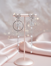 Load image into Gallery viewer, [IU Earrings] Butterfly Fairy in the Garden Earrings