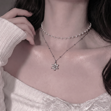 Load image into Gallery viewer, [Anti-tarnish] Daisy Layered Necklace - Silver (STAYC J, Seeun Necklace)