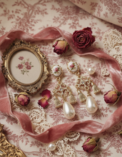 Load image into Gallery viewer, Vintage Rose Garden Earrings - Chandelier Version (fromis_9 Jisun Earrings)