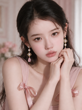 Load image into Gallery viewer, Princess Charming Earrings (fromis_9 Hayoung Earrings)