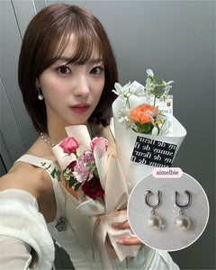 [fromis_9 Nakyung Earrings] Horse Shoe and Pearl Earrings (Medium) - Silver