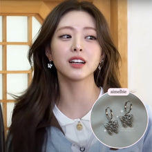 Load image into Gallery viewer, [ITZY Yuna Earrings] The Little Butterfly Huggies Earrings