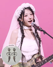 Load image into Gallery viewer, [QWER Hina Earrings] Silver Angel Heart Earrings