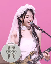 Load image into Gallery viewer, [QWER Hina Earrings] Silver Angel Heart Earrings