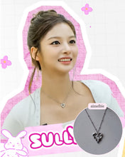 Load image into Gallery viewer, [NMIXX Sullyoon Necklace] Melting Metalic Heart Semi Choker Necklace