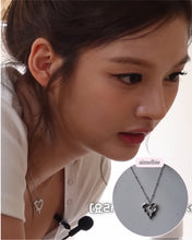 Load image into Gallery viewer, [NMIXX Sullyoon Necklace] Melting Metalic Heart Semi Choker Necklace
